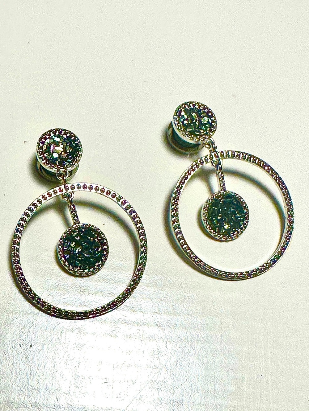 NIB 0 gauge / 8mm dangle hoop plugs gauges with iridescent stones. Screwlets.